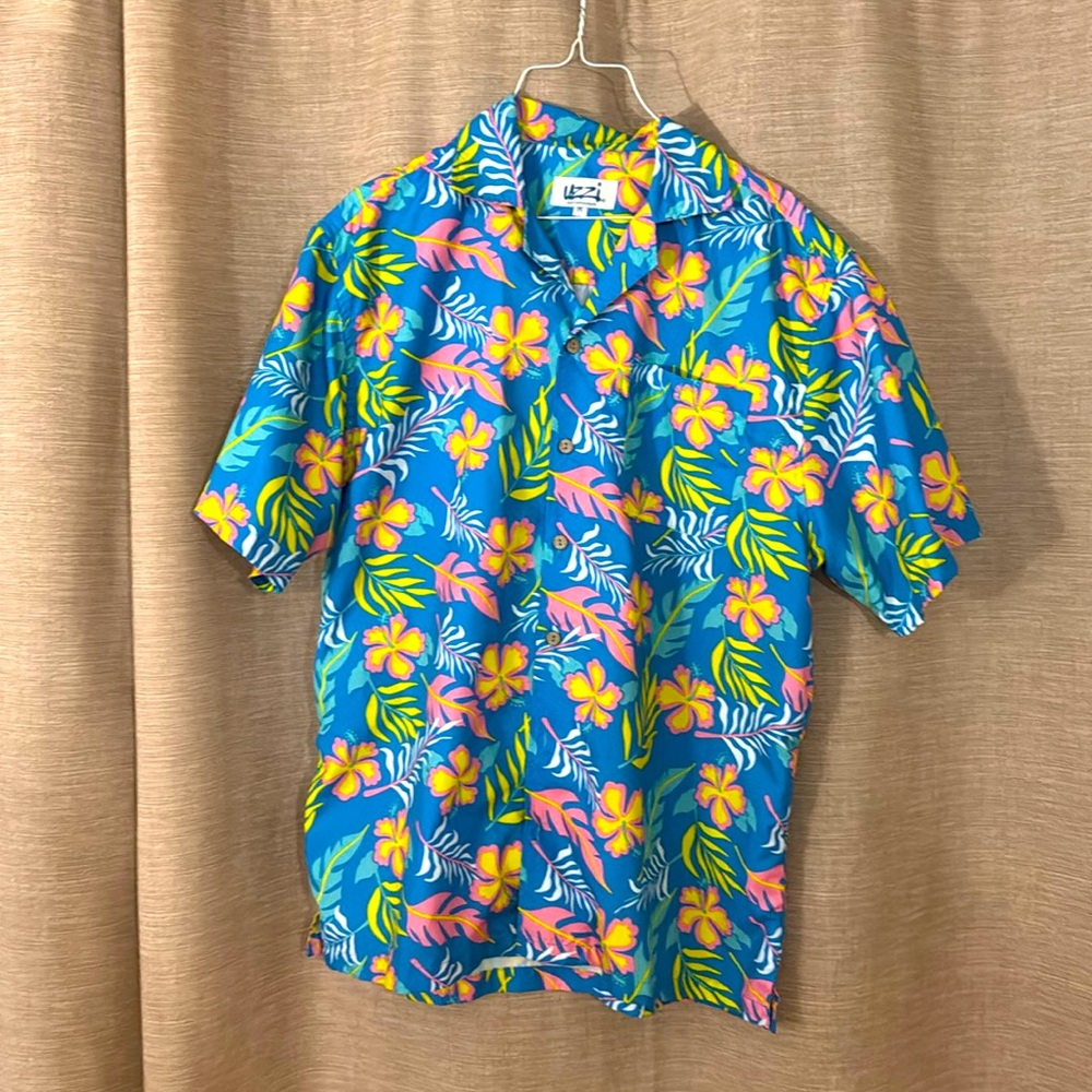 Men’s floral shirt